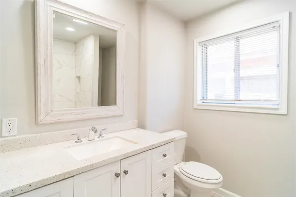 $2,000 | 11623 Rowan Lane, Houston, TX 77072