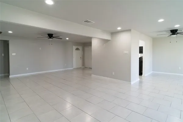$2,000 | 11623 Rowan Lane, Houston, TX 77072