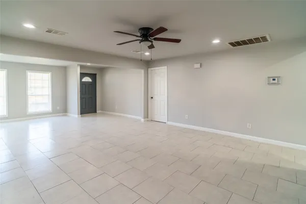 $2,000 | 11623 Rowan Lane, Houston, TX 77072