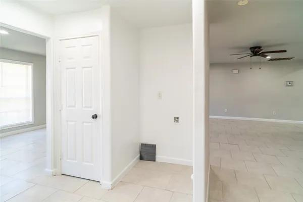 $2,000 | 11623 Rowan Lane, Houston, TX 77072