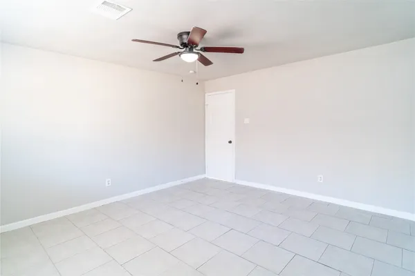 $2,000 | 11623 Rowan Lane, Houston, TX 77072