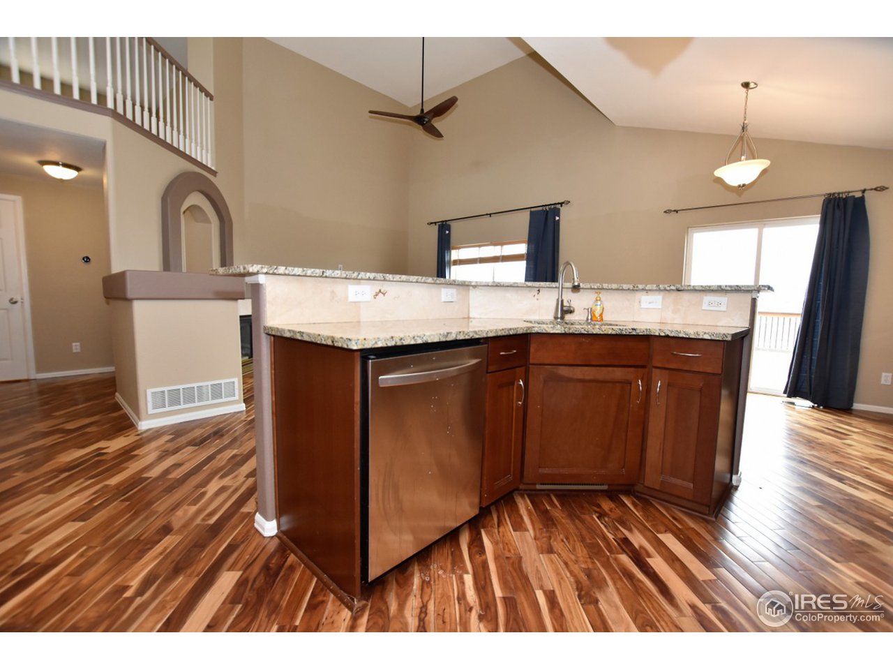 7050 Avondale Road Fort Collins, CO 80525 - Photo 5 of 33 Vaulted Ceilings