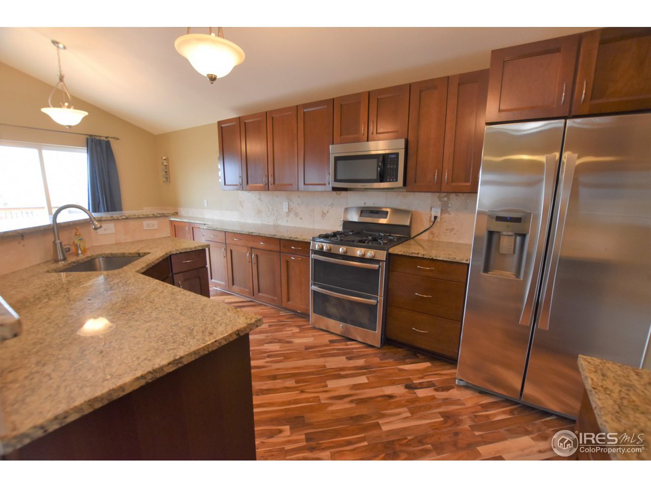 7050 Avondale Road Fort Collins, CO 80525 - Photo 7 of 33 All Appliances Stay