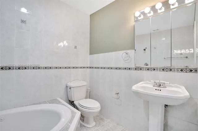 $635,000 | 281 Northeast 169th Street, North Miami Beach, FL 33162