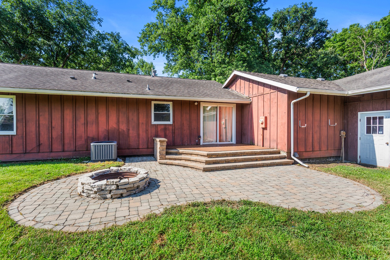 2102 Fogel Road Mahomet, IL 61853 - Photo 13 of 43