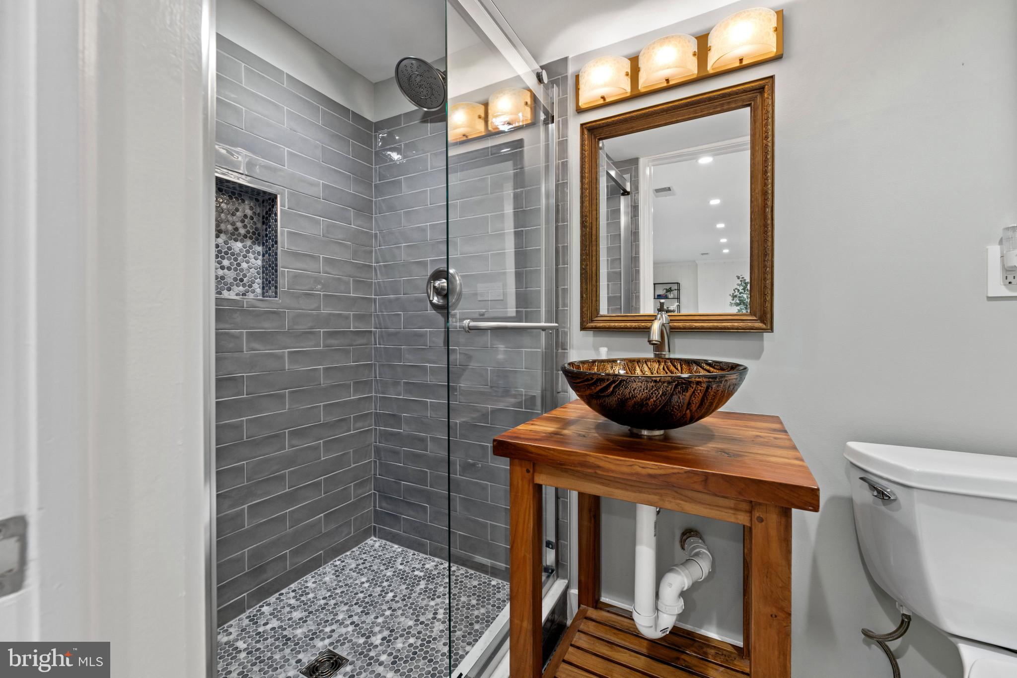 1108 Vassar Road Alexandria, VA 22314 - Photo 20 of 46 Gallery Image 20