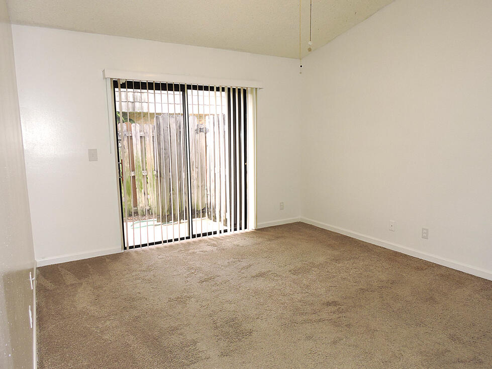 504 Springdale Circle Palm Springs, FL 33461 - Photo 15 of 41 DSCN9694