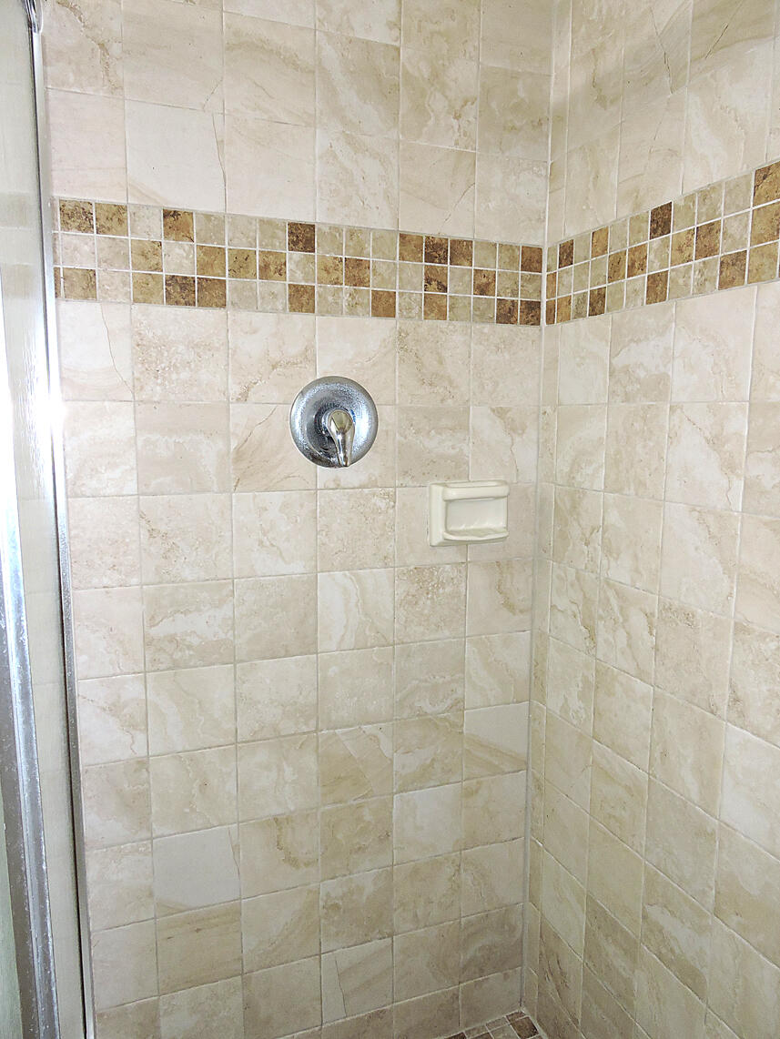 504 Springdale Circle Palm Springs, FL 33461 - Photo 26 of 41 DSCN9392