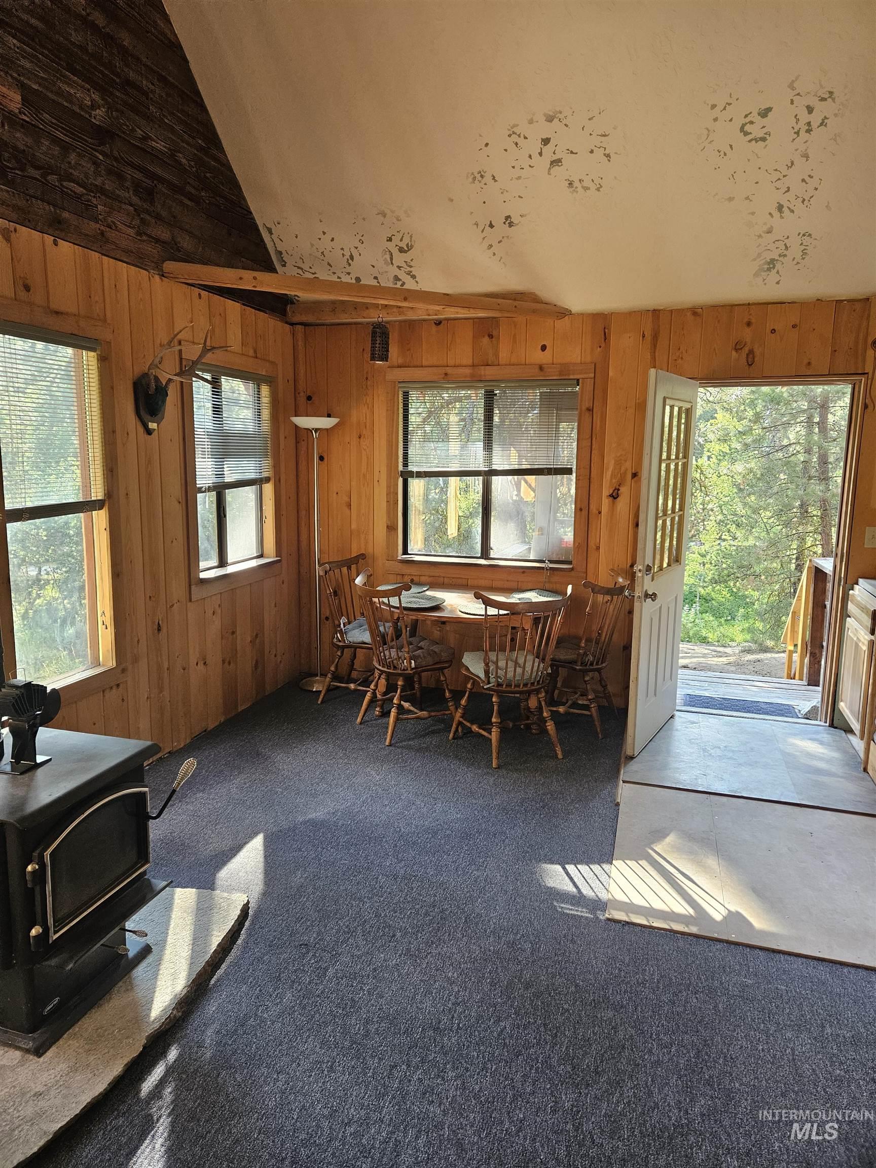 1510 Crown Point Parkway Cascade, ID 83611 - Photo 9 of 19