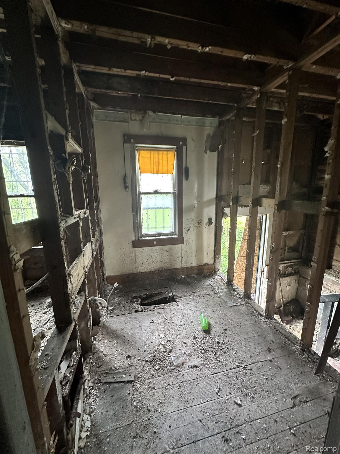 11693 Meyers Road Detroit, MI 48227 - Photo 10 of 11 Gallery Image 10
