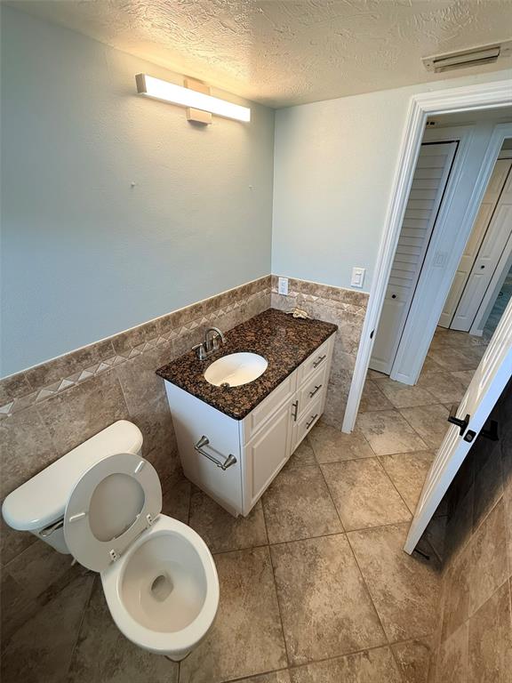 9393 Midnight Pass Road, Unit 806 Sarasota, FL 34242 - Photo 28 of 31