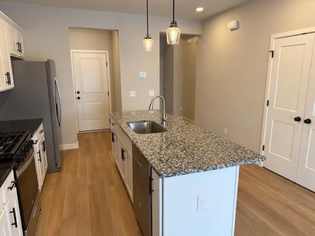 $2,712 | 11401 51st Street Northeast, Albertville, MN 55301