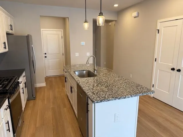 $2,712 | 11401 51st Street Northeast, Albertville, MN 55301