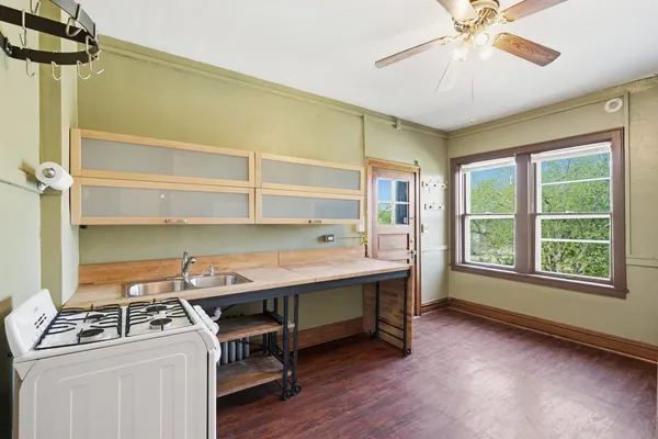 $64,900 | 1622 18th Avenue, Unit 24, Rock Island, IL 61201