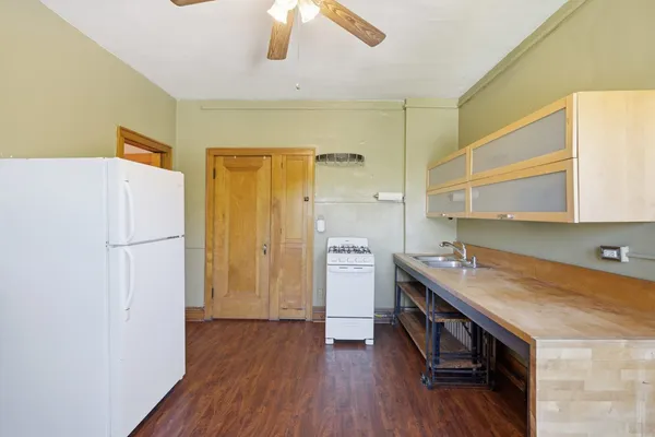 $64,900 | 1622 18th Avenue, Unit 24, Rock Island, IL 61201