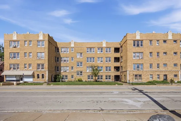 $64,900 | 1622 18th Avenue, Unit 24, Rock Island, IL 61201