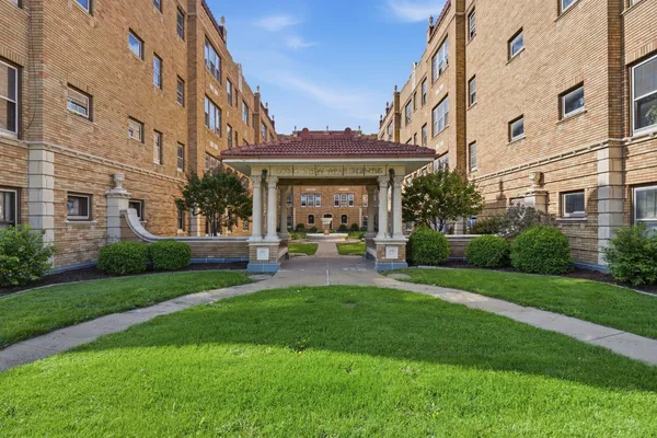 $64,900 | 1622 18th Avenue, Unit 24, Rock Island, IL 61201