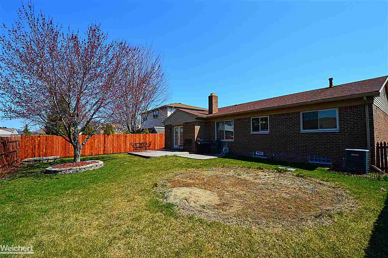 45761 Spagnuolo Road Macomb, MI 48044 - Photo 41 of 48 31288721-40.JPG
