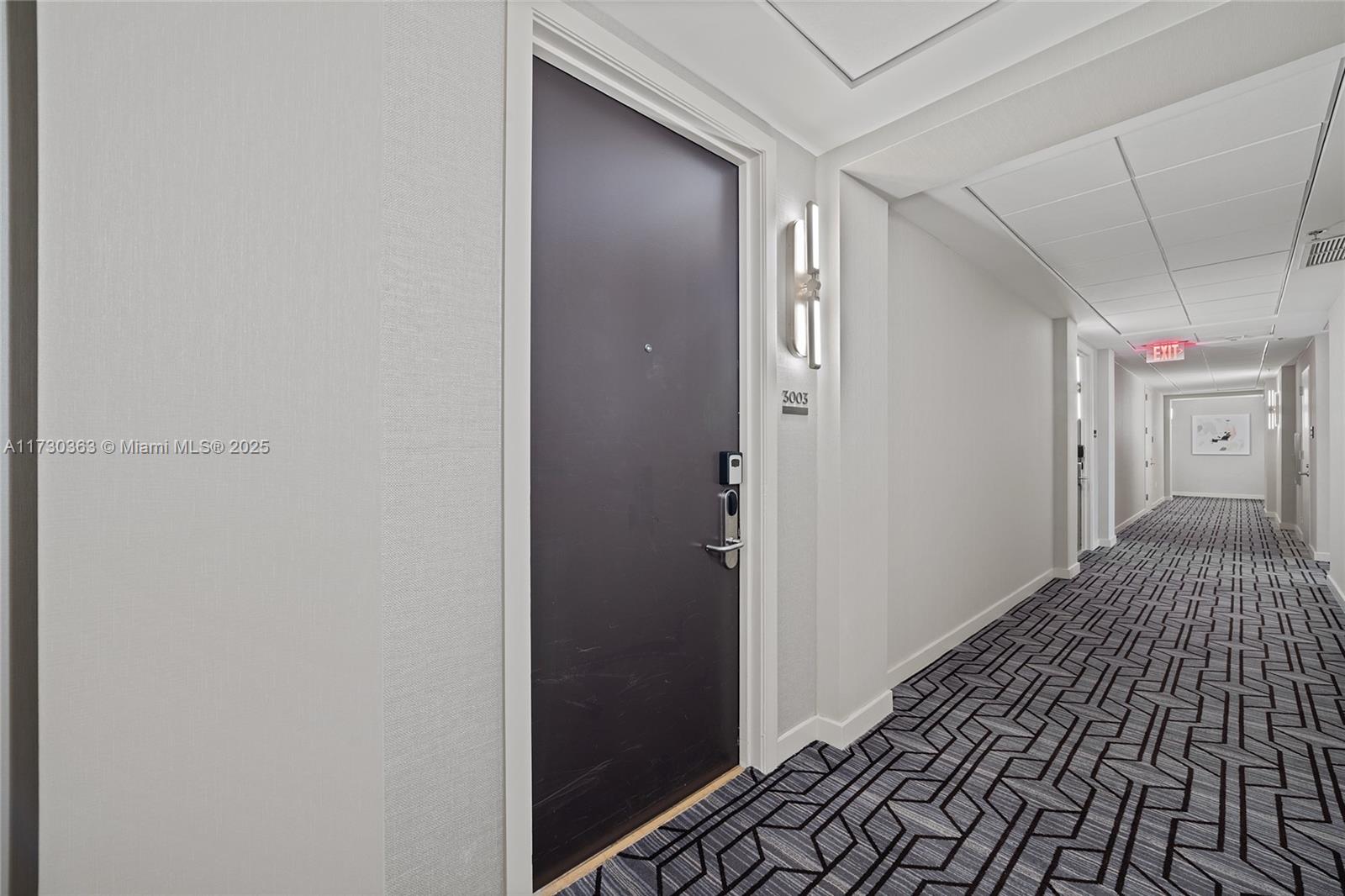 Brickell Miami, FL 33131 - Photo 12 of 19 a view of a hallway