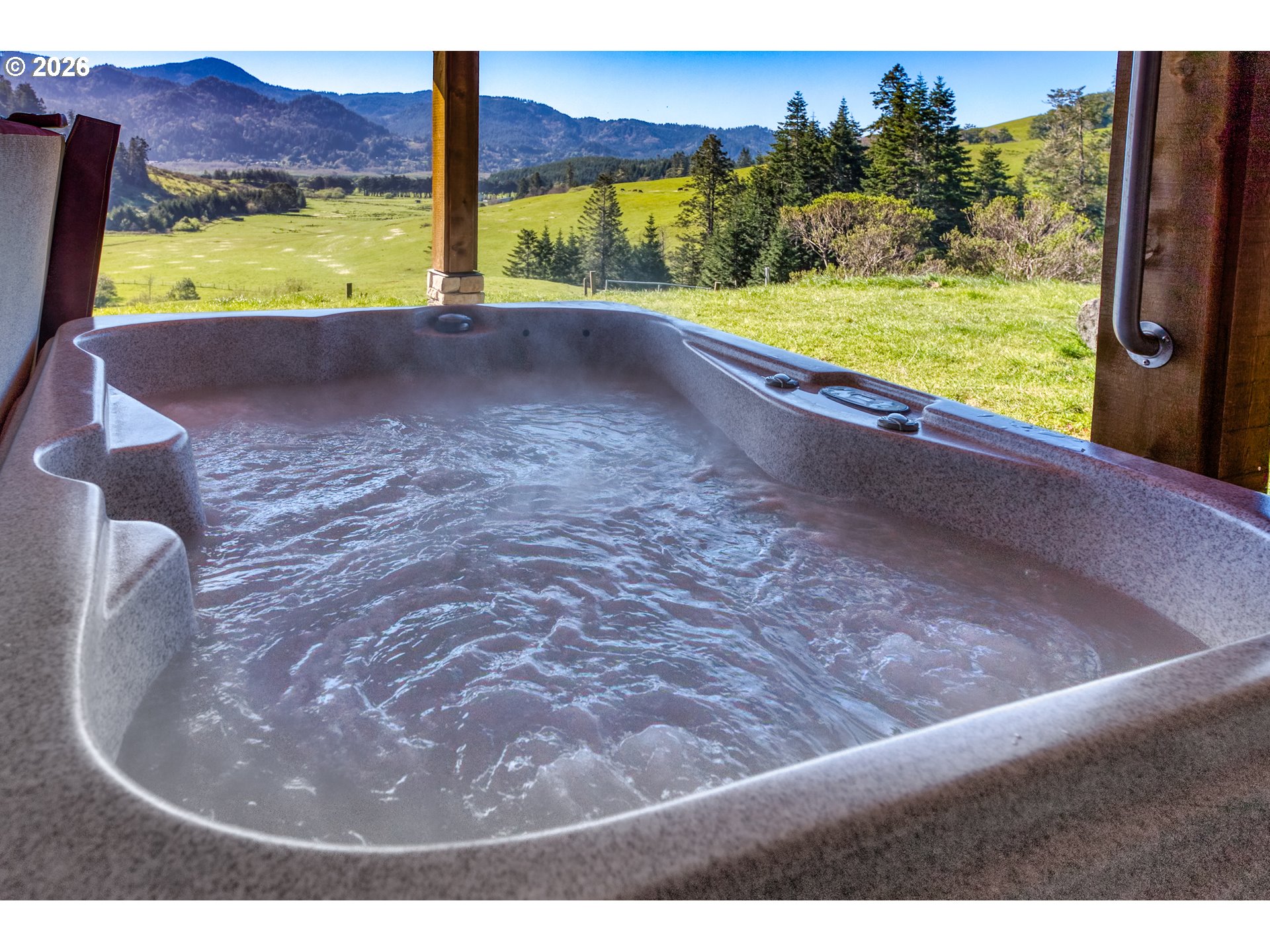 94621 North Bank Rogue River Road Gold Beach, OR 97444 - Photo 24 of 45 Hot Tub