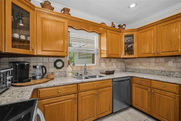$4,500 | 253 Park Circle South, Dunedin, FL 34698