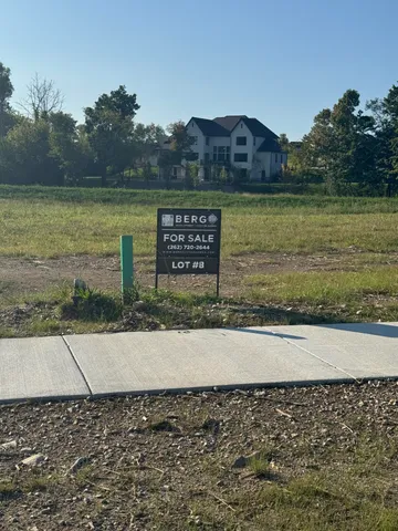 $234,900 | N51W18825 Quietwood Drive, Unit LT8, Menomonee Falls, WI 53051