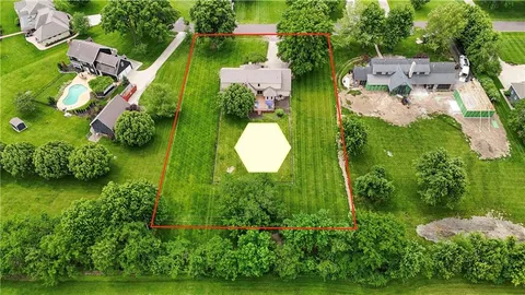 $900,000 | 11260 West 155th Terrace, Overland Park, KS 66221
