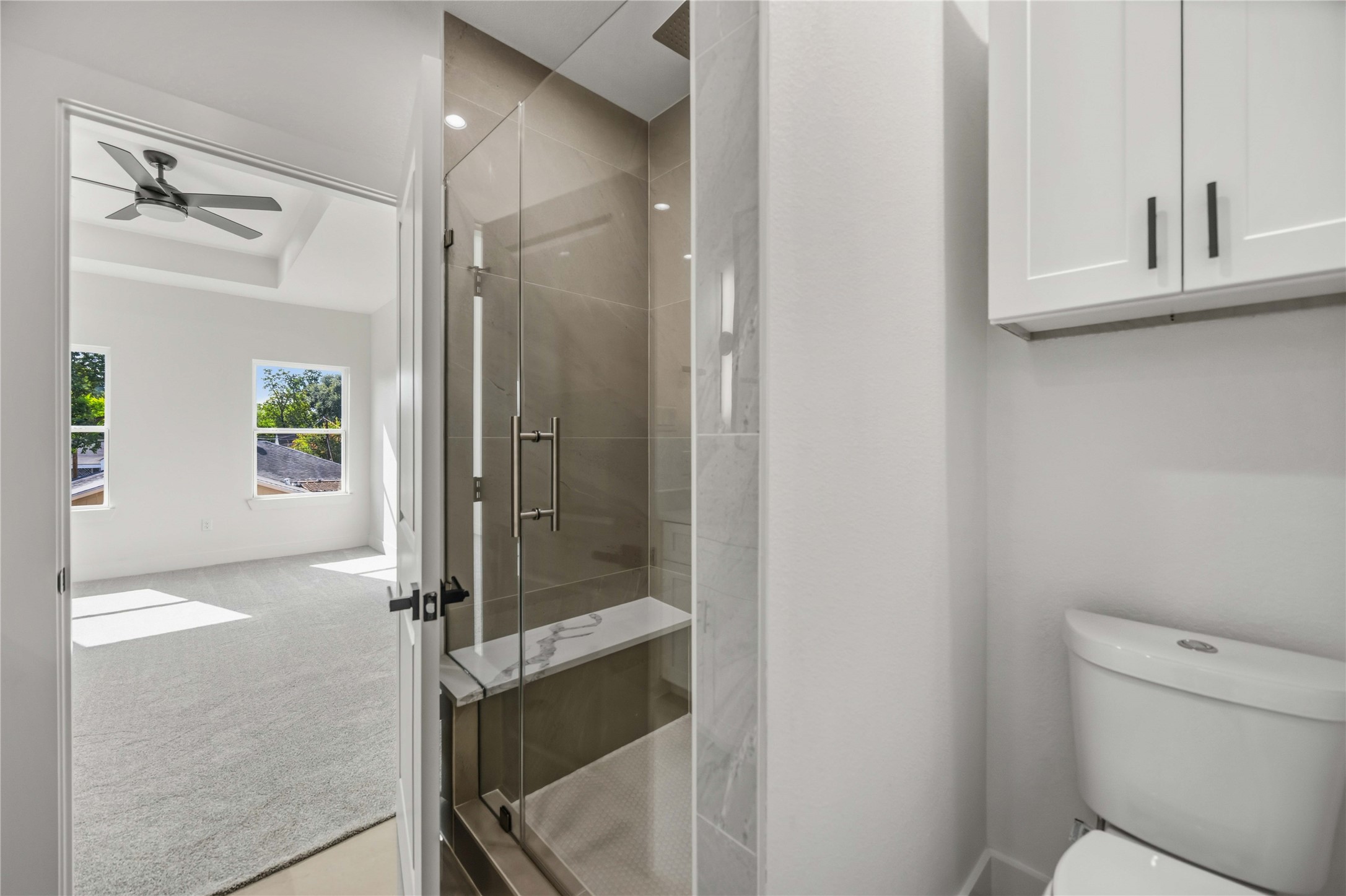 6817 Conley Street Houston, TX 77021 - Photo 11 of 22 Frameless glass shower with designer tile