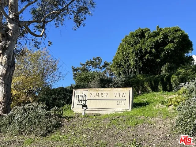 $850,000 | 28711 Pacific Coast Highway, Unit 10, Malibu, CA 90265
