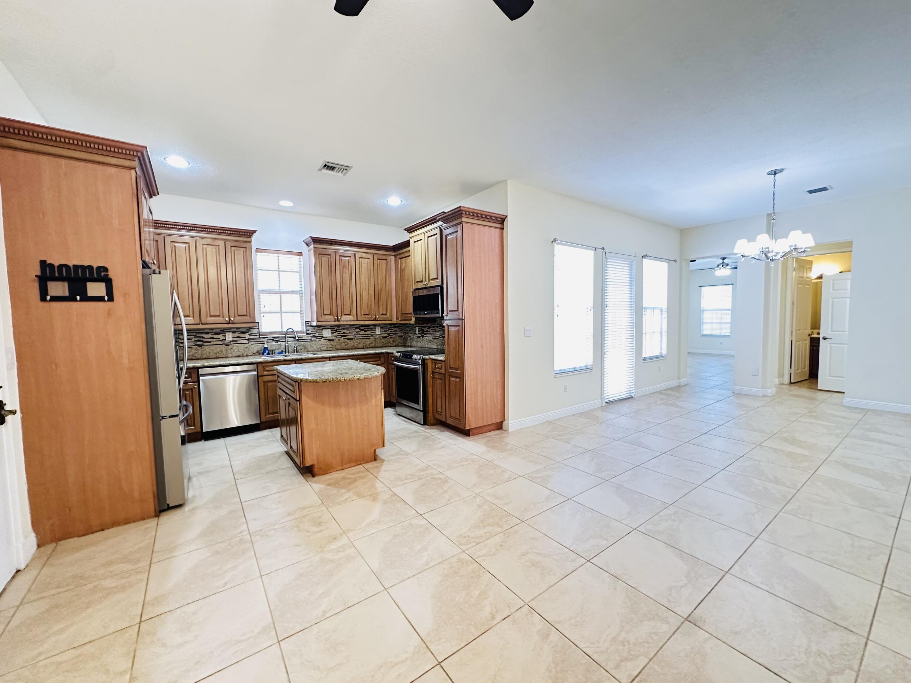 8296 Northwest 9th Avenue Boca Raton, FL 33487 - Photo 11 of 41 MELBA 37