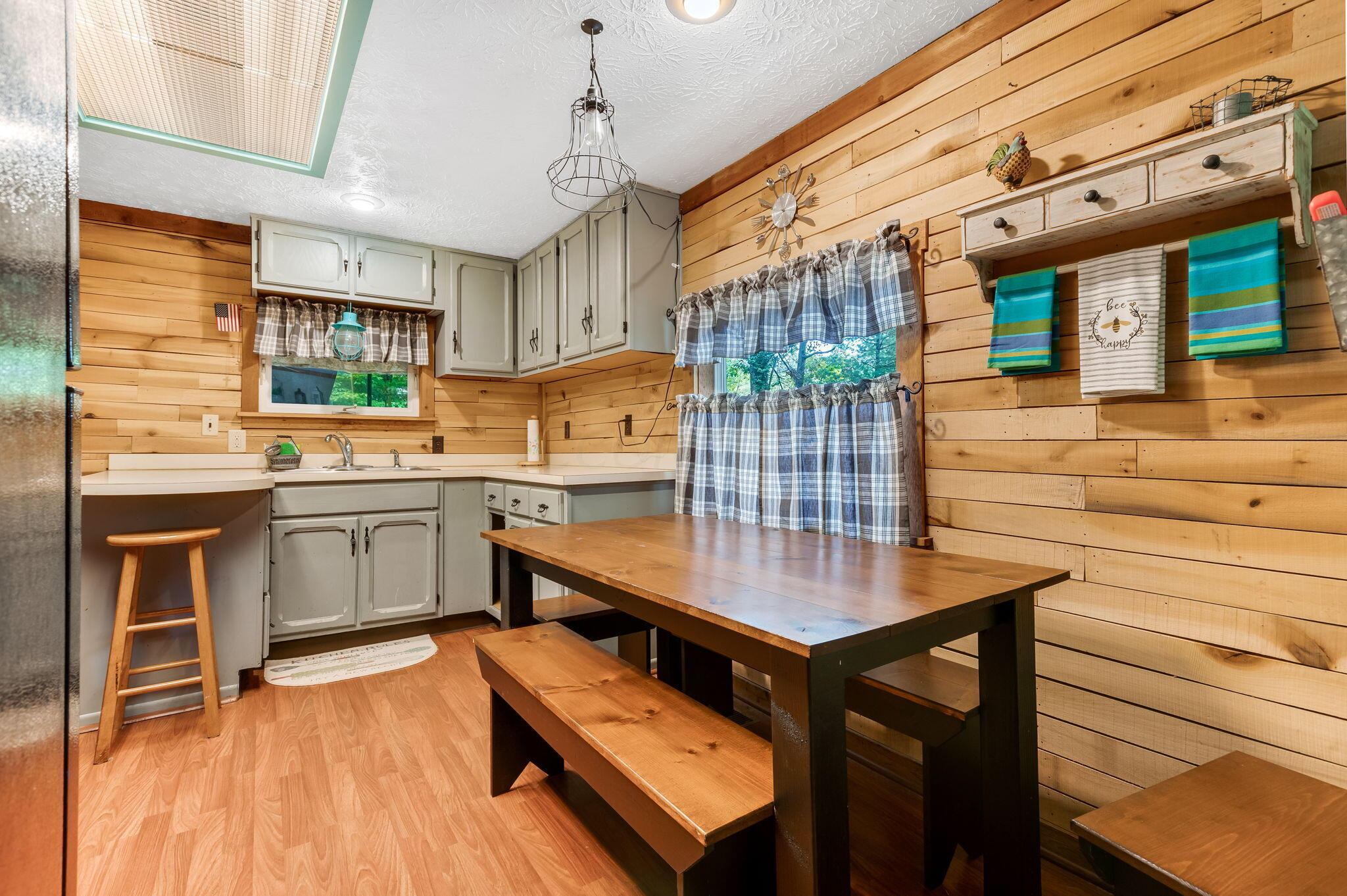 9126 Walnut Dowler Road Logan, OH 43138 - Photo 12 of 46 Kitchen Eating Space