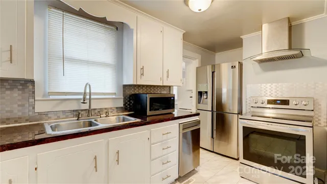 $240,000 | 1001 North Cannon Boulevard, Kannapolis, NC 28083