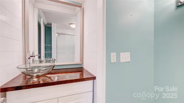 $240,000 | 1001 North Cannon Boulevard, Kannapolis, NC 28083