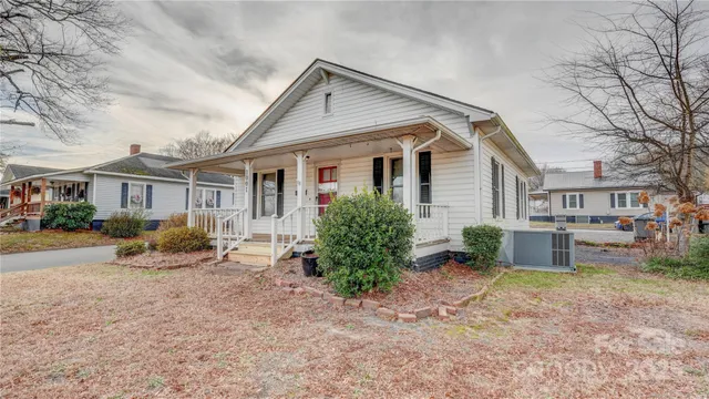 $240,000 | 1001 North Cannon Boulevard, Kannapolis, NC 28083