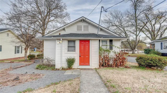 $240,000 | 1001 North Cannon Boulevard, Kannapolis, NC 28083