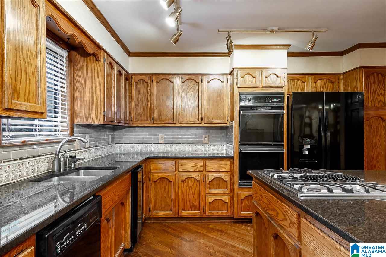 1516 Saulter View Road Birmingham, AL 35209 - Photo 11 of 27