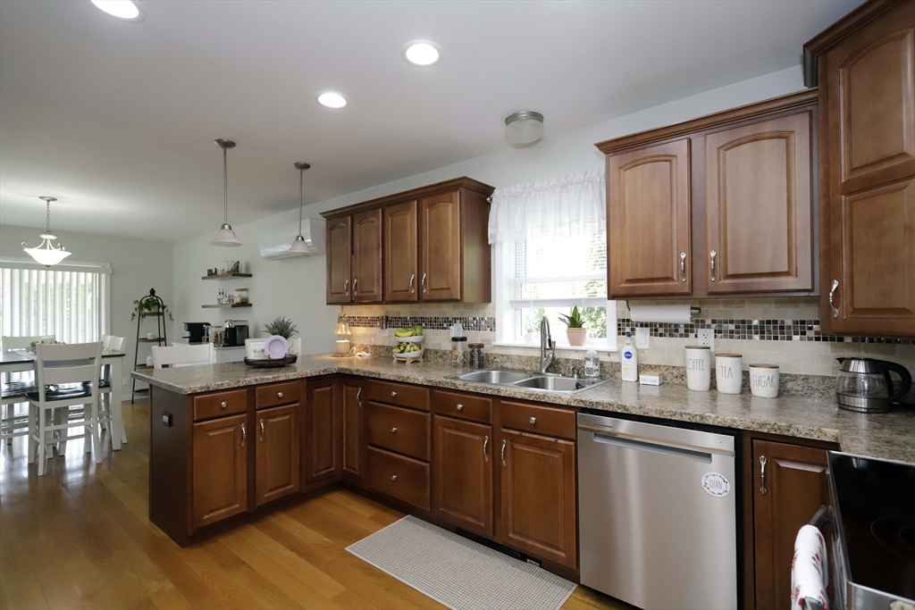 17 David Street Acushnet, MA 02743 - Photo 15 of 37
