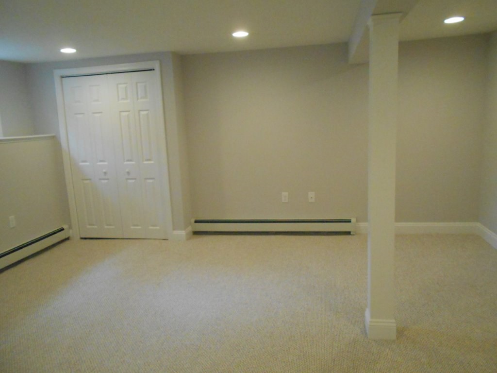 60 Wethersfield Road Nashua, NH 03062 - Photo 13 of 16