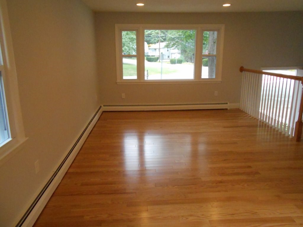 60 Wethersfield Road Nashua, NH 03062 - Photo 3 of 16