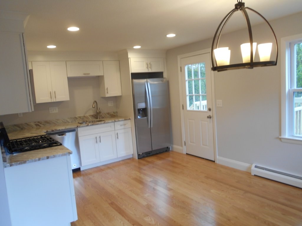 60 Wethersfield Road Nashua, NH 03062 - Photo 5 of 16