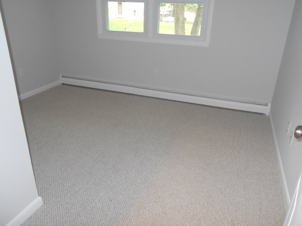60 Wethersfield Road Nashua, NH 03062 - Photo 9 of 16