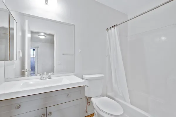 $1,500 | 20235 North 3rd Drive, Unit 8, Phoenix, AZ 85027