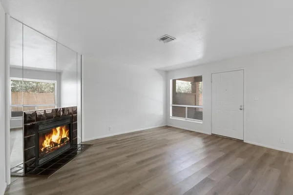 $1,500 | 20235 North 3rd Drive, Unit 8, Phoenix, AZ 85027