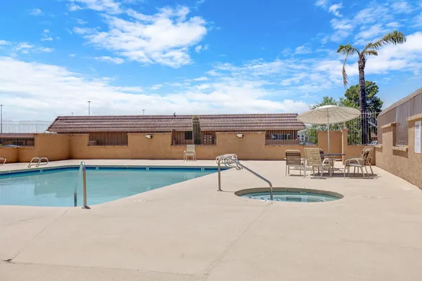 $1,500 | 20235 North 3rd Drive, Unit 8, Phoenix, AZ 85027