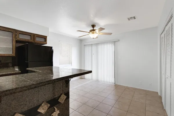 $1,500 | 20235 North 3rd Drive, Unit 8, Phoenix, AZ 85027