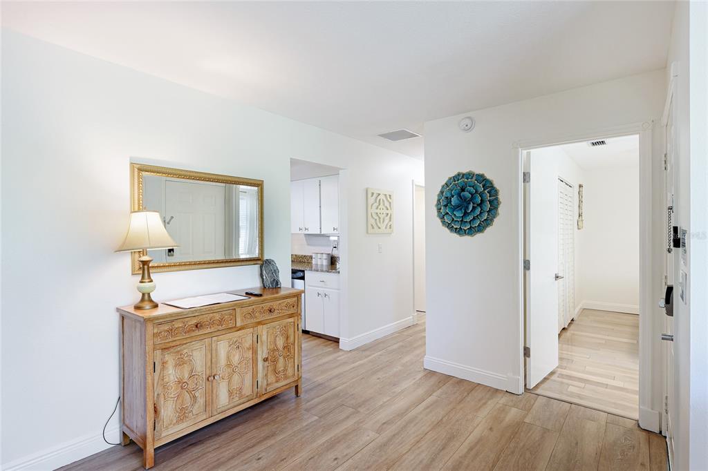 6905 Point Of Rocks Road Sarasota, FL 34242 - Photo 14 of 50