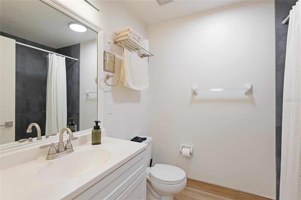 6905 Point Of Rocks Road Sarasota, FL 34242 - Photo 25 of 50