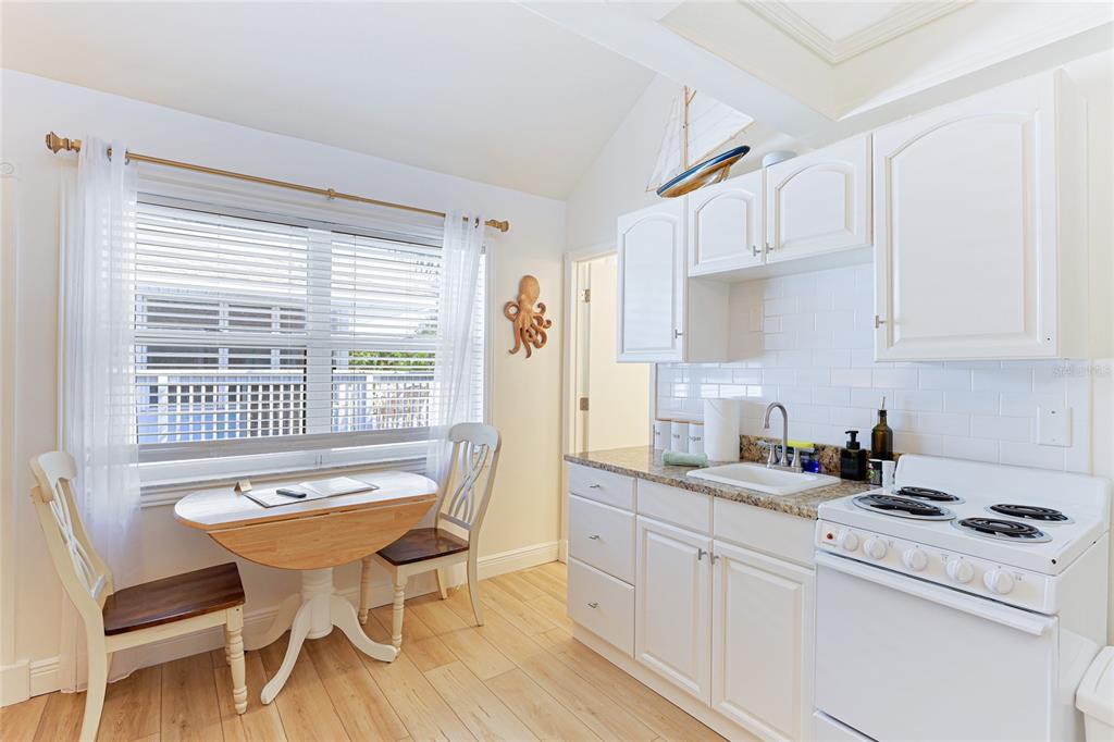 6905 Point Of Rocks Road Sarasota, FL 34242 - Photo 31 of 50