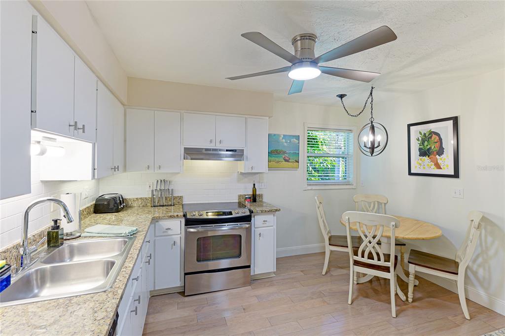 6905 Point Of Rocks Road Sarasota, FL 34242 - Photo 39 of 50