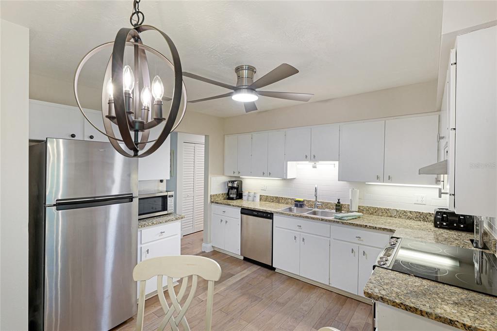 6905 Point Of Rocks Road Sarasota, FL 34242 - Photo 40 of 50